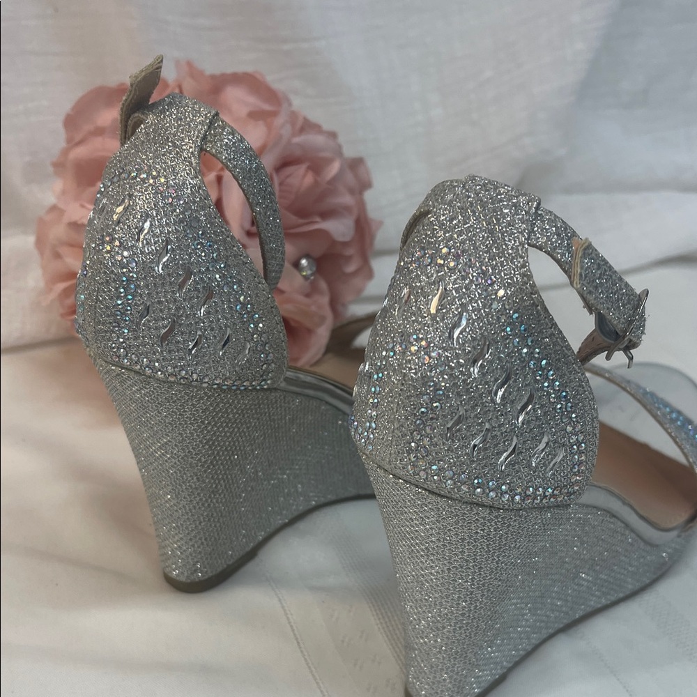 Ladies Forever Silver Sandal platform, sandal, size - Picture 12 of 16